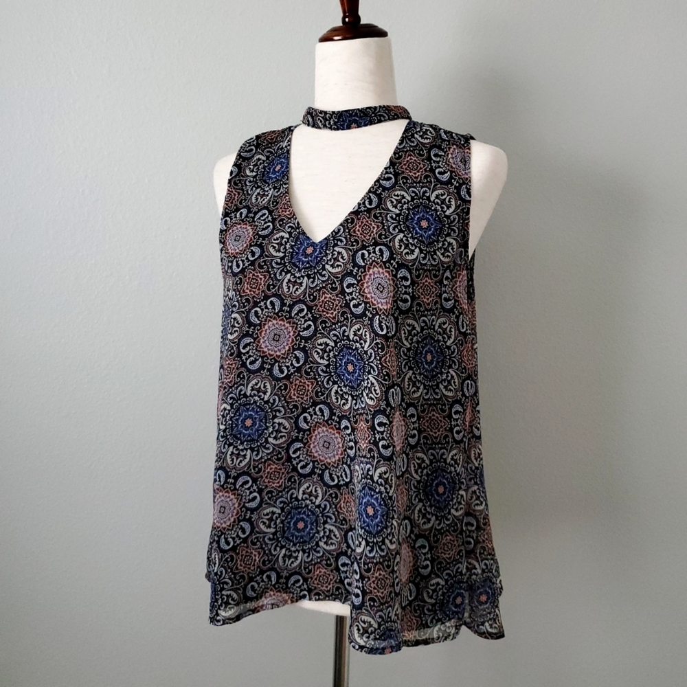 BB Dakota Sleeveless V-neck Sheer Flowy Top, Size Medium